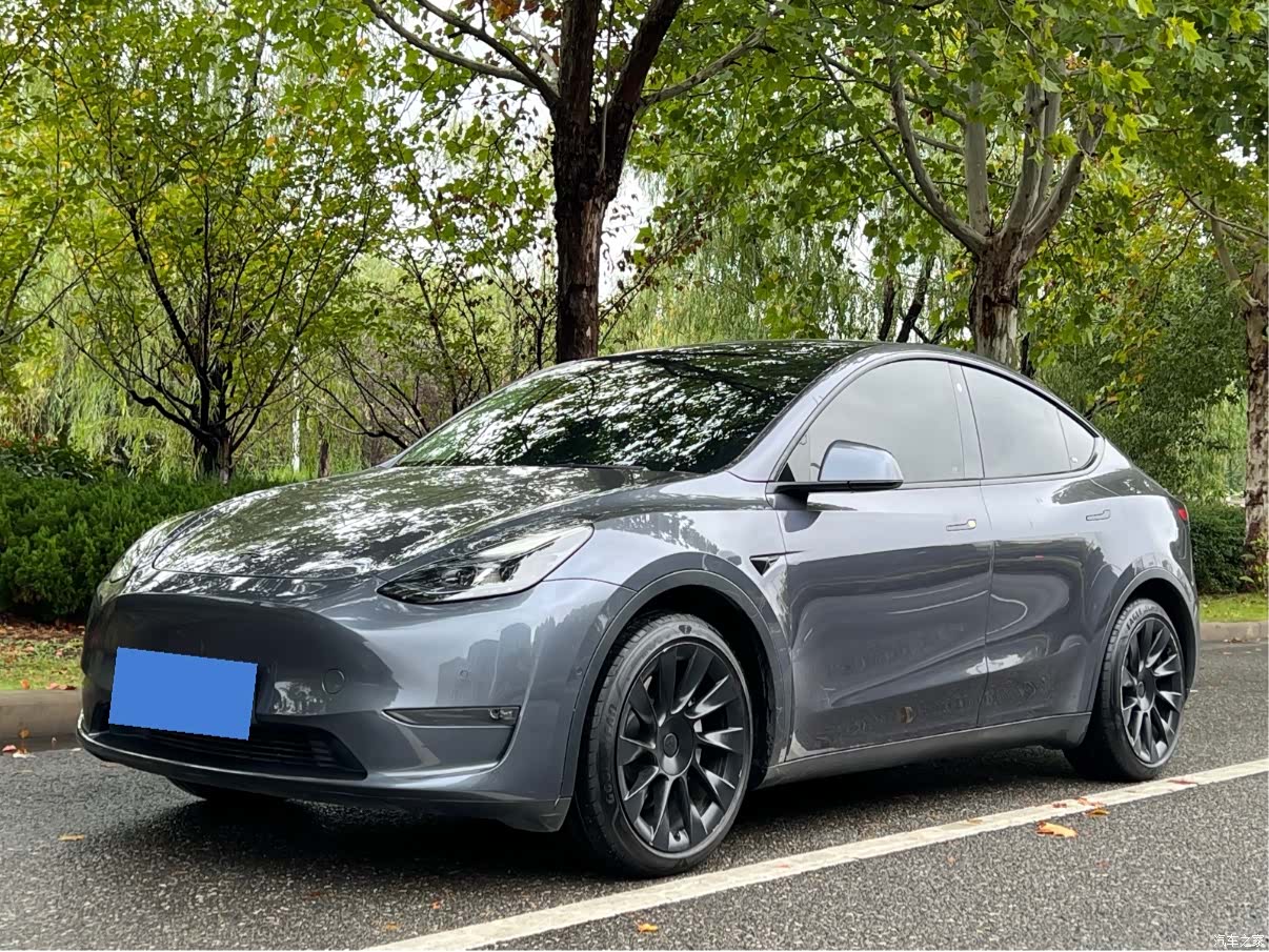 Model Y, 2021 1