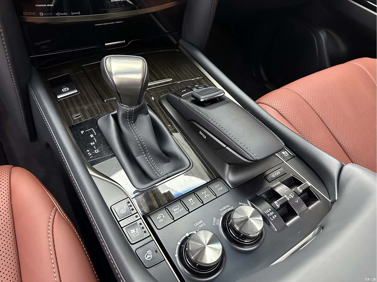 Lexus LX, 2019 8