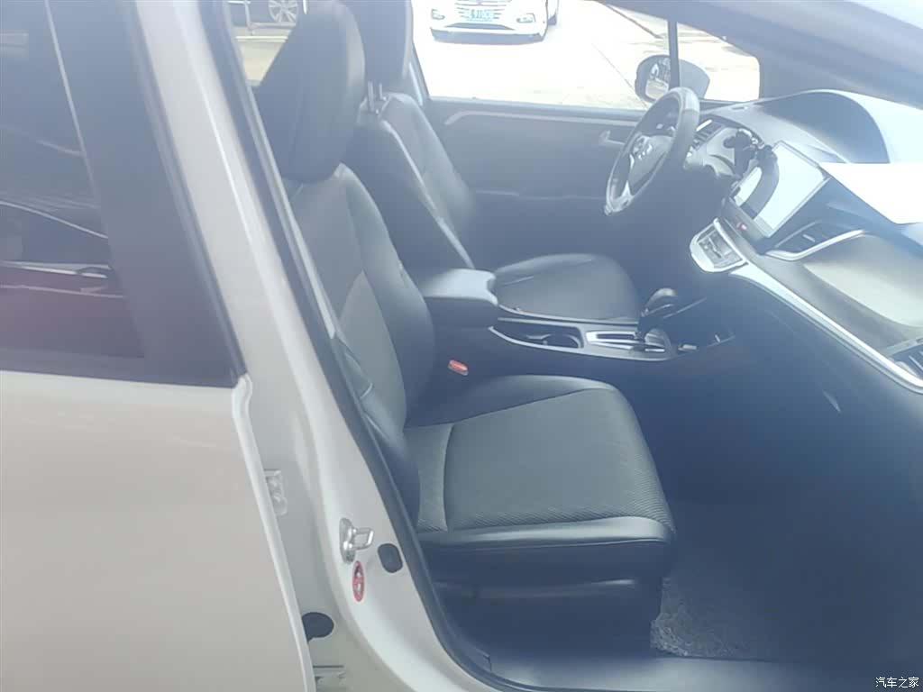 Honda Jade, 2017 25