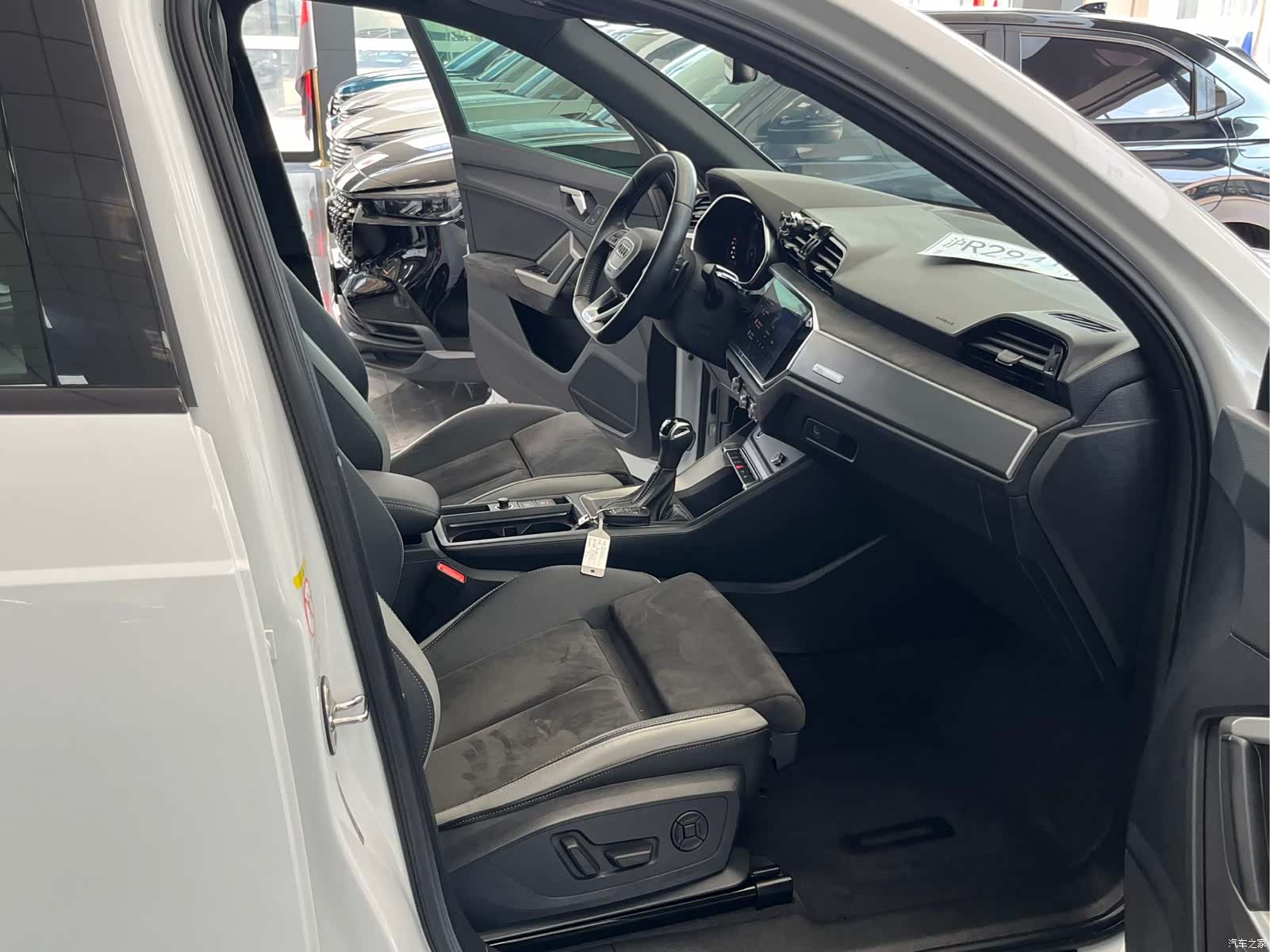 Audi Q3, 2022 14