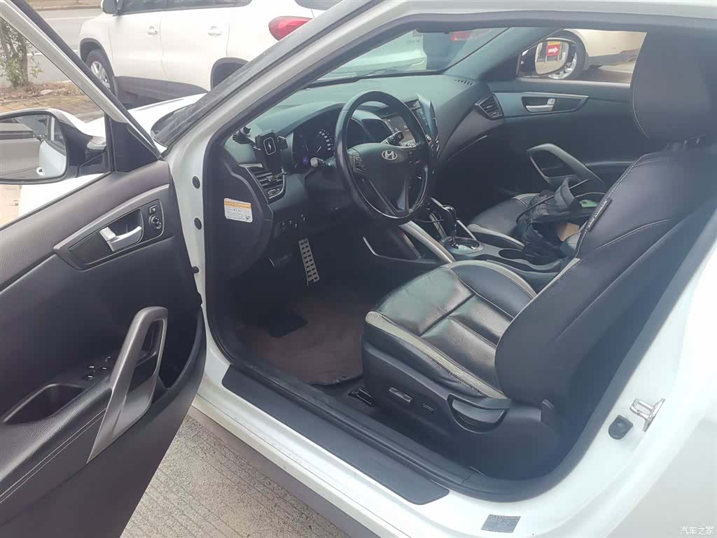 Hyundai Veloster, 2014 13
