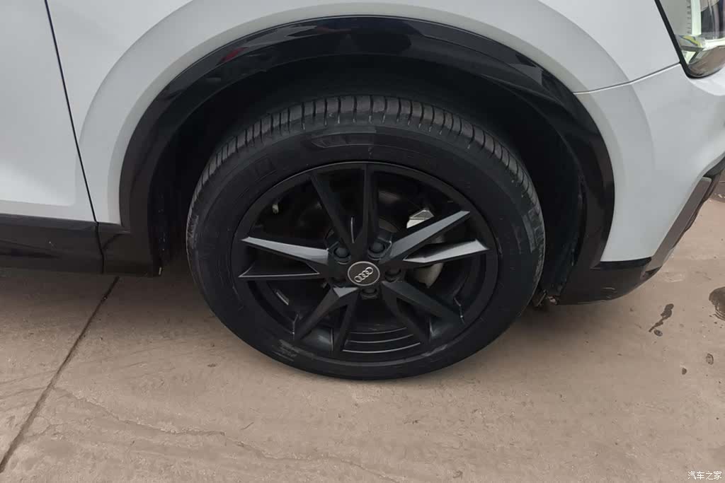Audi Q2L, 2020 6