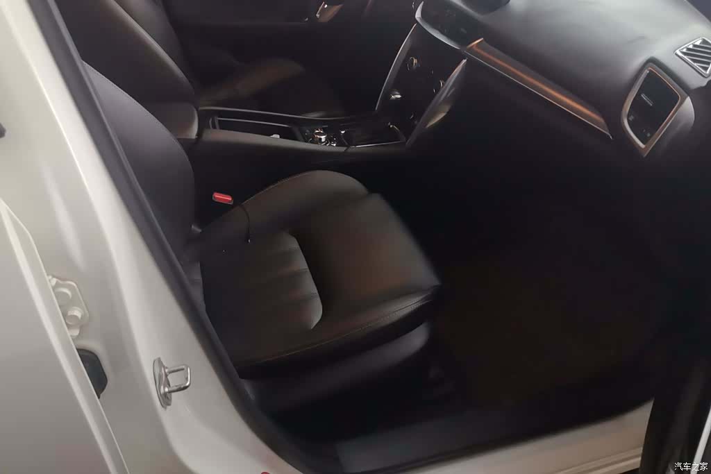 Mazda CX-4, 2016 8