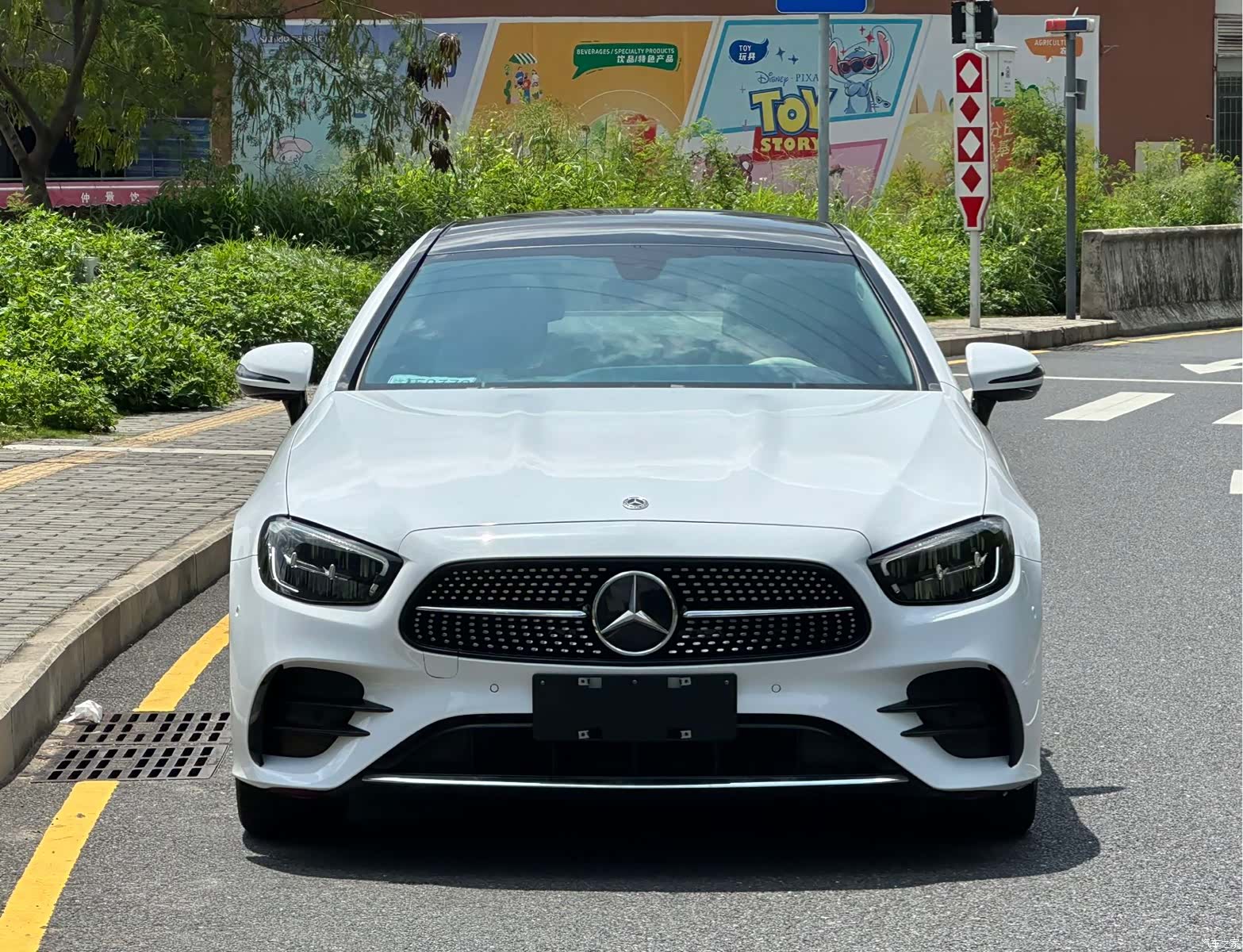 Mercedes-Benz E-Class, 2022 2