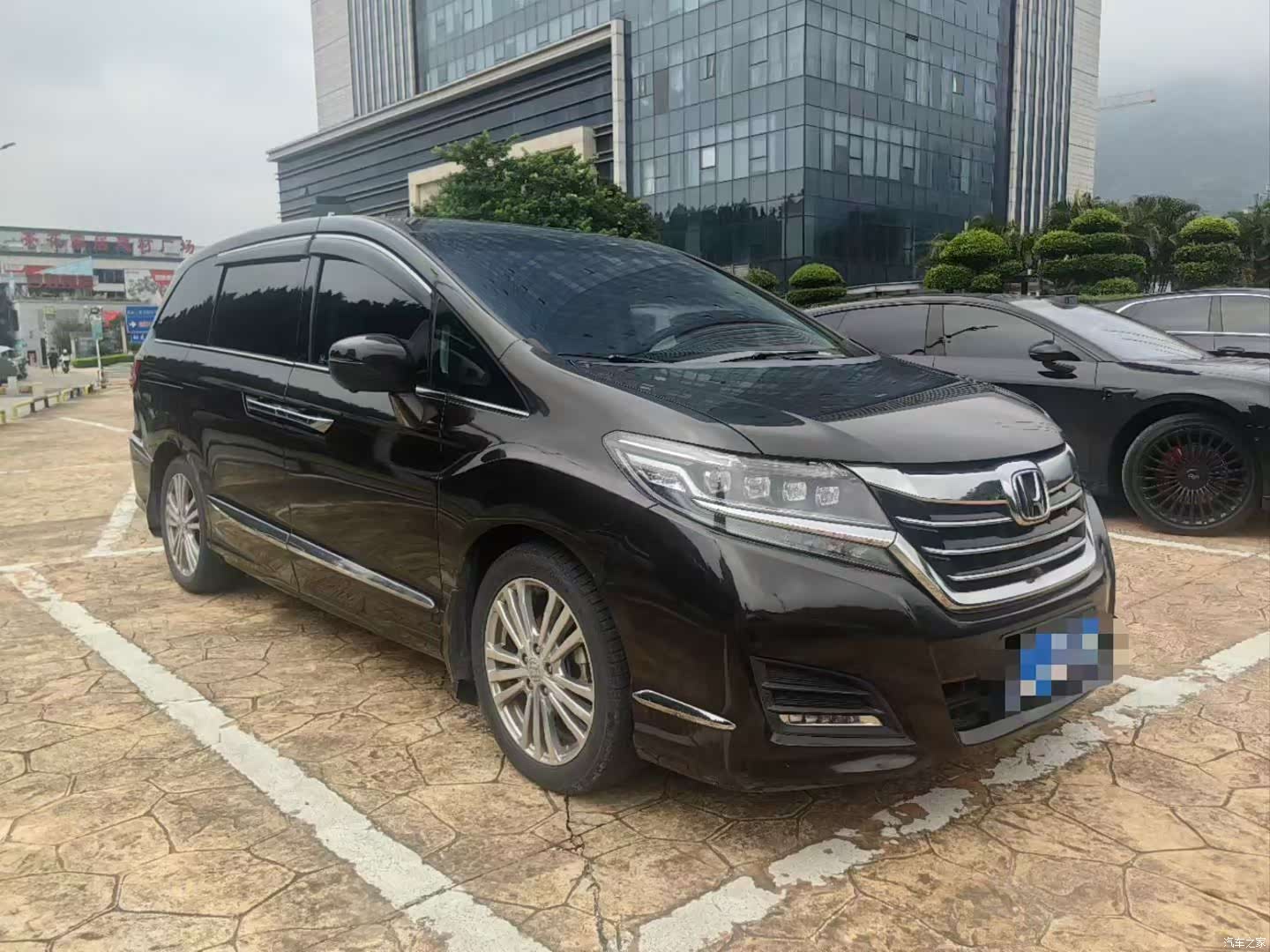 Honda Elysion, 2016 3