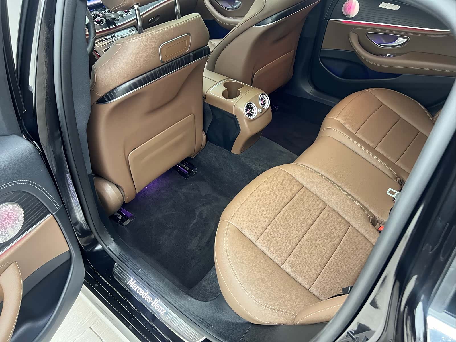 Mercedes-Benz E-Class, 2020 10
