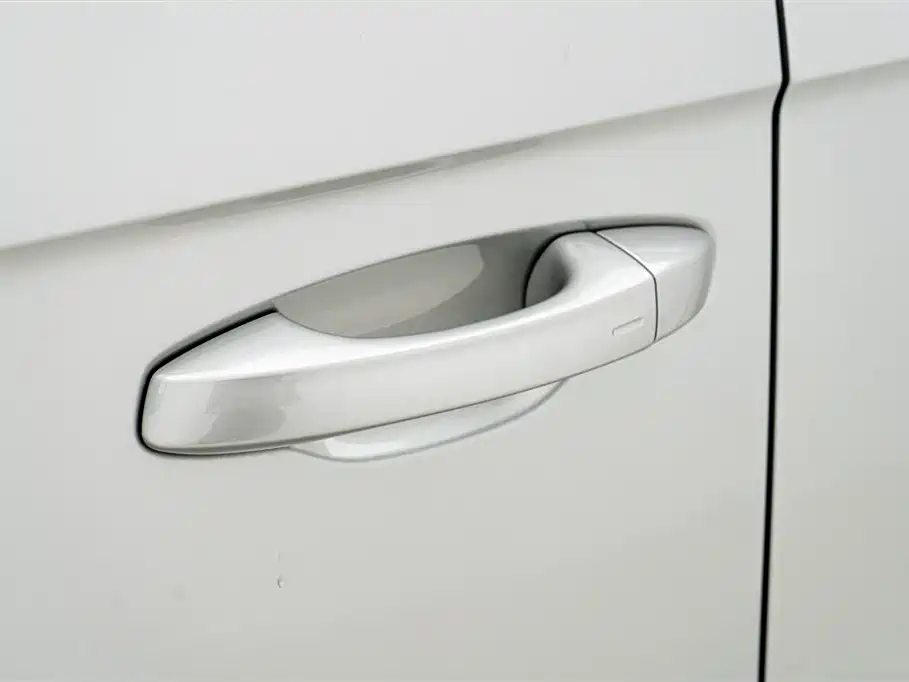 Volkswagen T-ROC exploring Songs