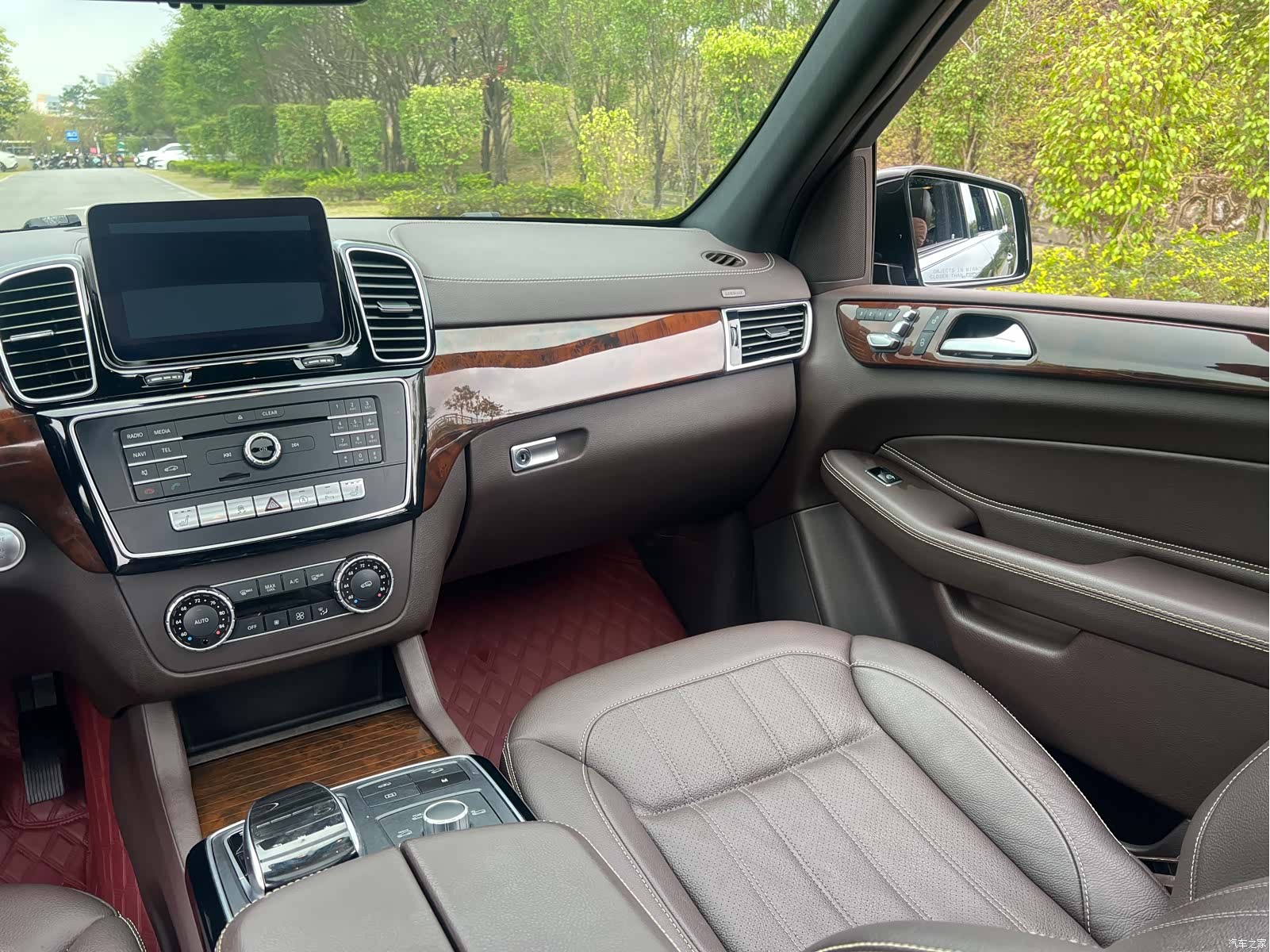 Mercedes-Benz GLS, 2017 14
