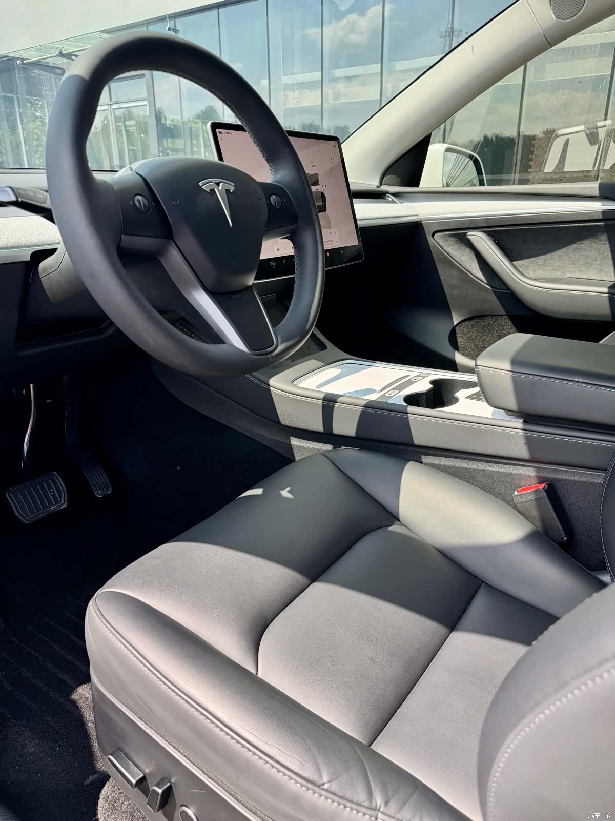 Tesla Model Y, 2023 11