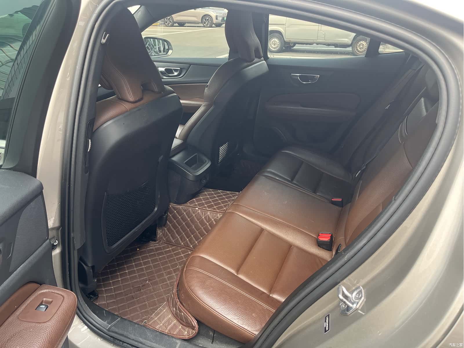 Volvo S60, 2021 14