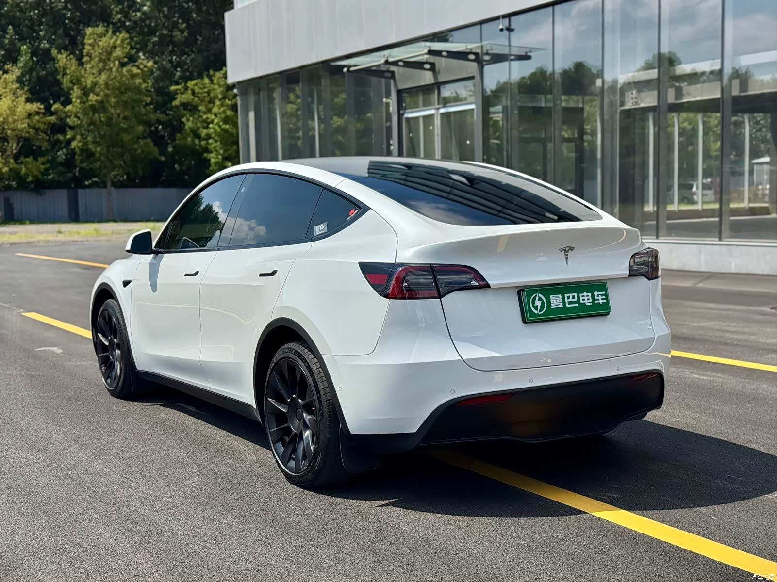 Tesla Model Y, 2023 8