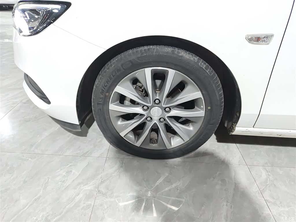 Buick GL6, 2021 23