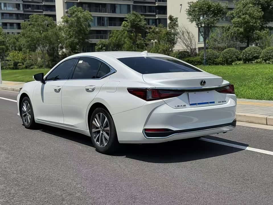 Lexus ES Lexus ES