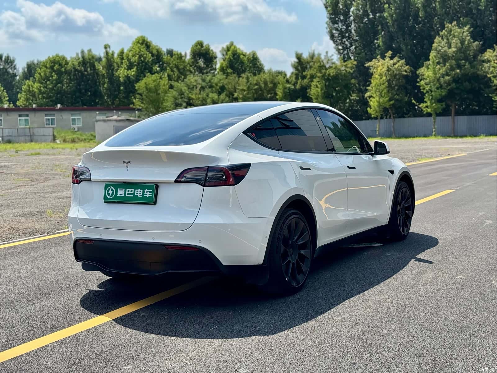 Tesla Model Y, 2023 6