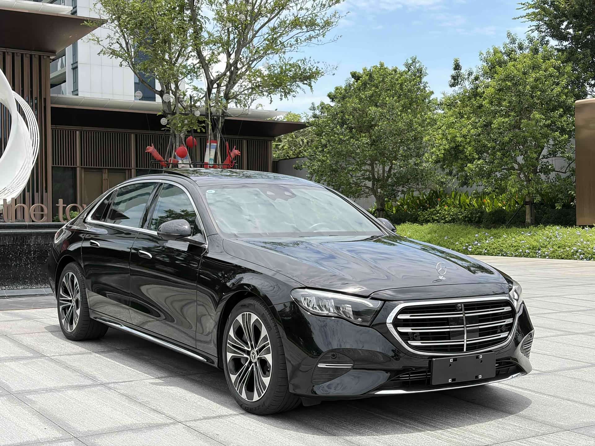 Mercedes-Benz E-Class, 2024 3