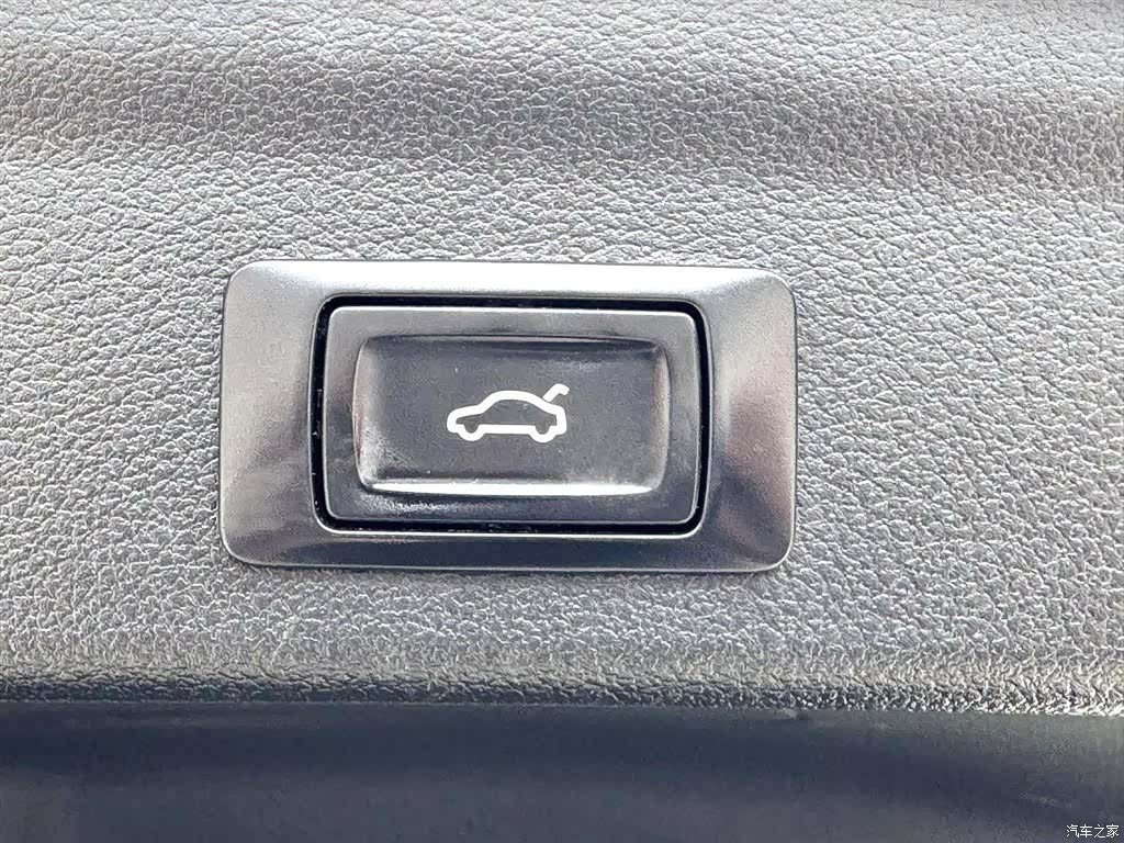 Audi Q3, 2022 11