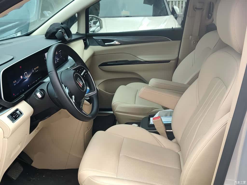 Buick GL8, 2025 8