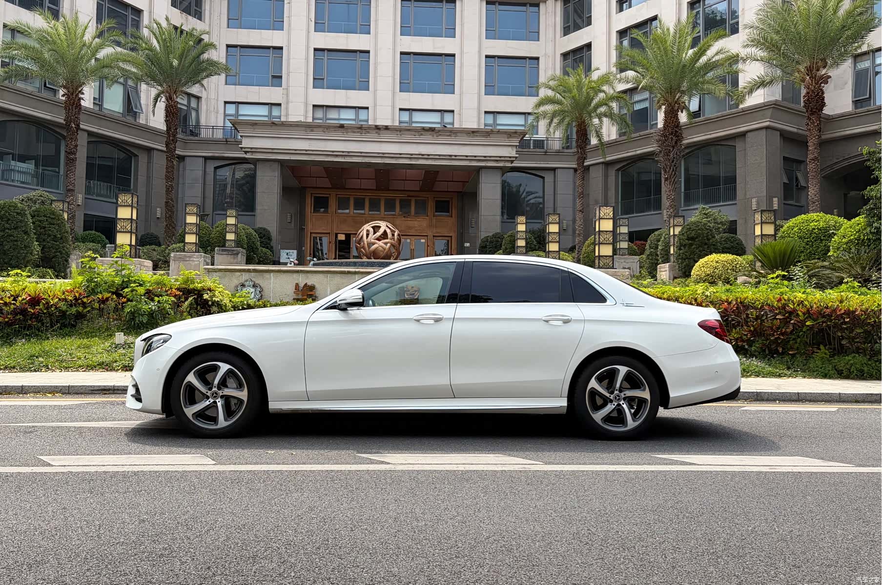 Mercedes-Benz E-Class, 2017 4