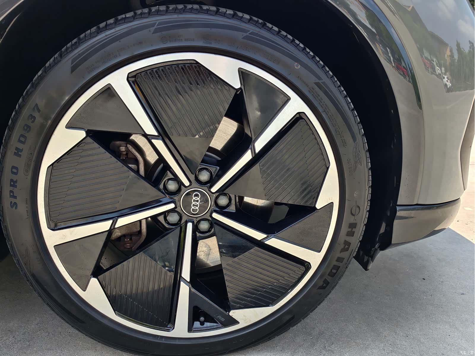 Audi Q4 e-tron, 2023 8
