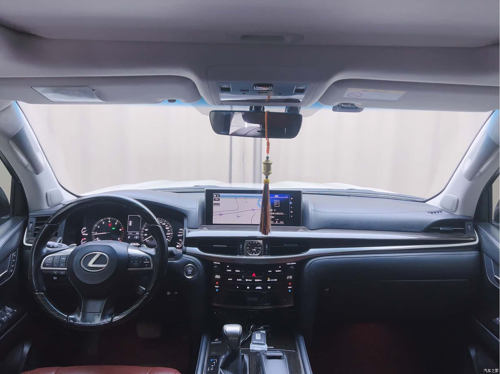 Lexus LX, 2018 11