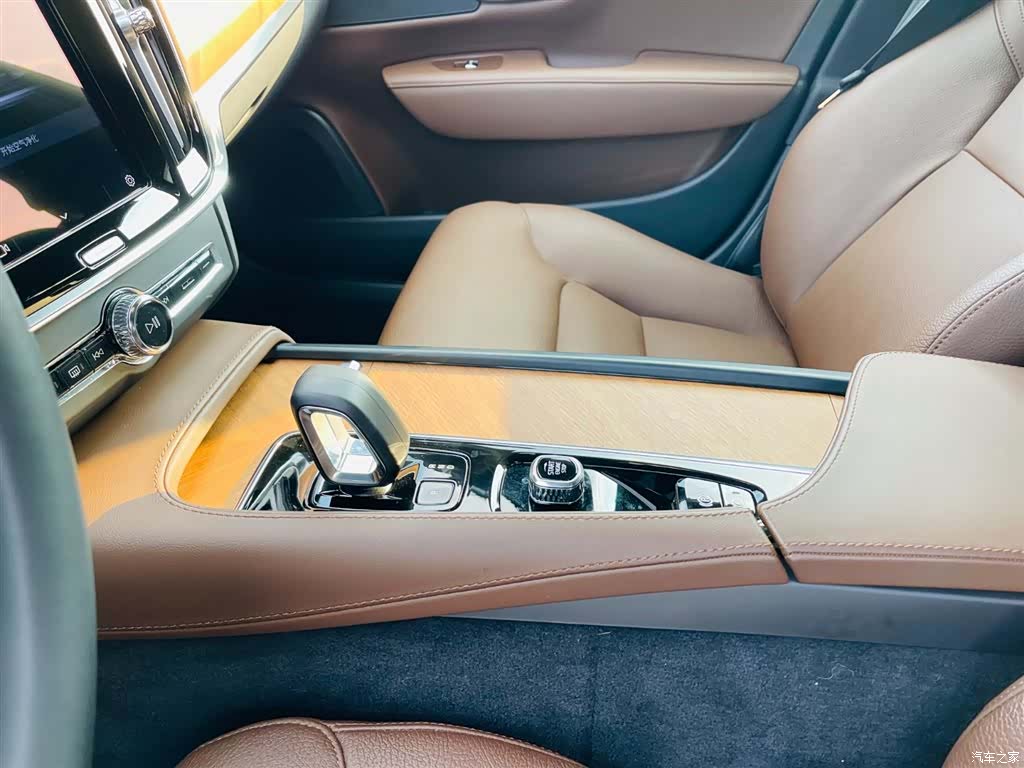 Volvo S90, 2024 23