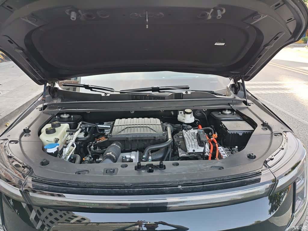 Jetour L7, 2025 11