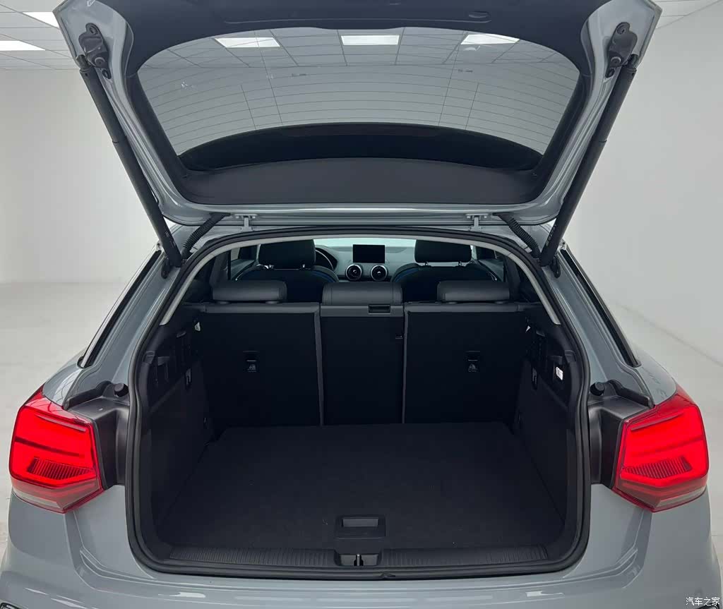 Audi Q2L, 2022 18