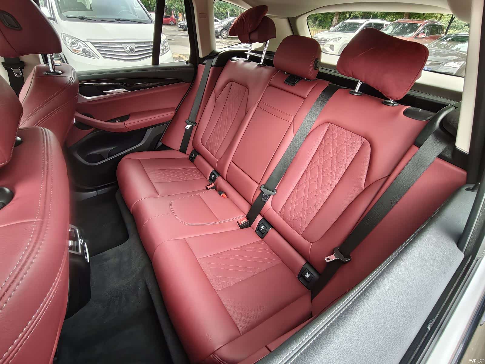 BMW iX3, 2024 8