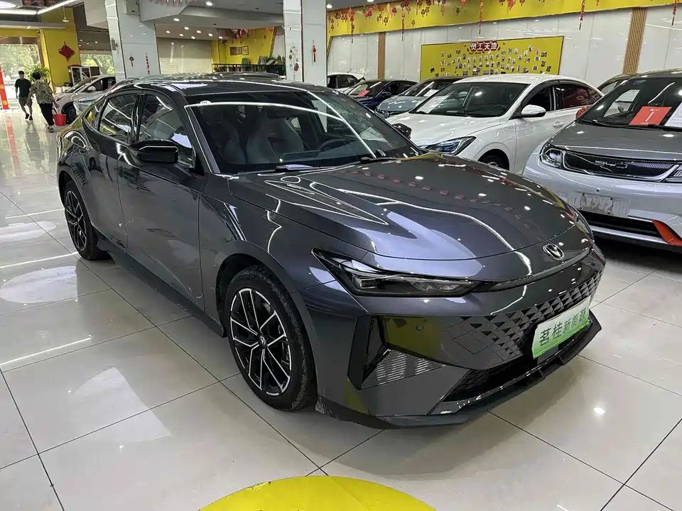 Changan UNI-V Smart iDD