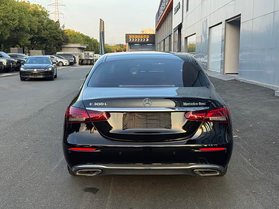 Mercedes-Benz E-Class 2022, фото 19