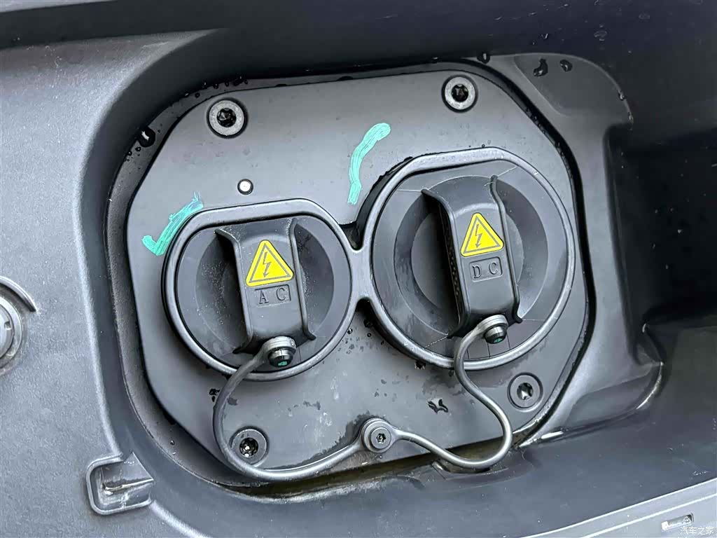 Tank 400, 2024 12