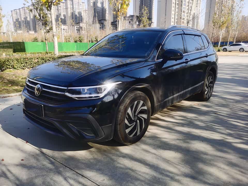 Volkswagen Tiguan L