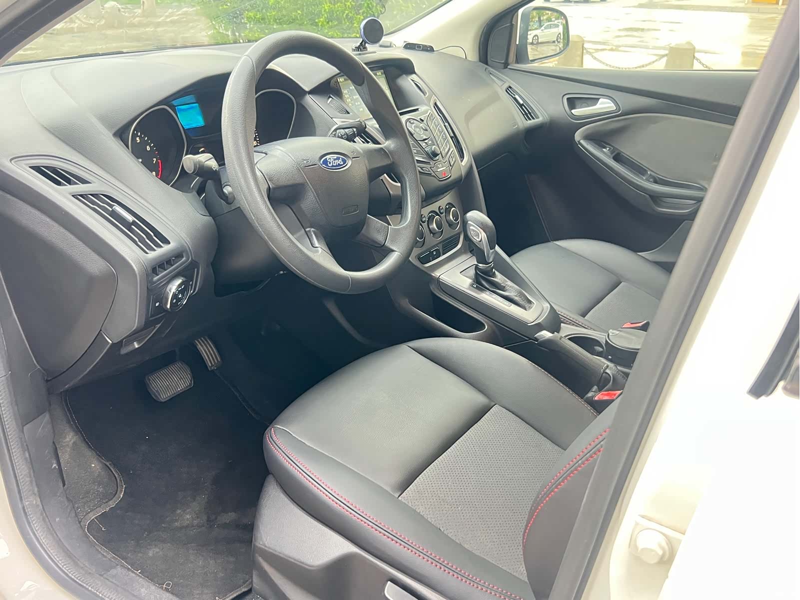 Ford Focus, 2014 17