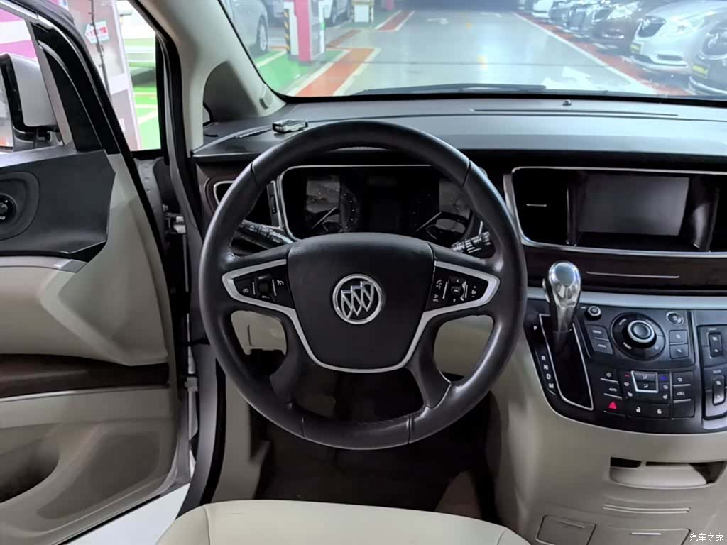 Buick GL8, 2018 11