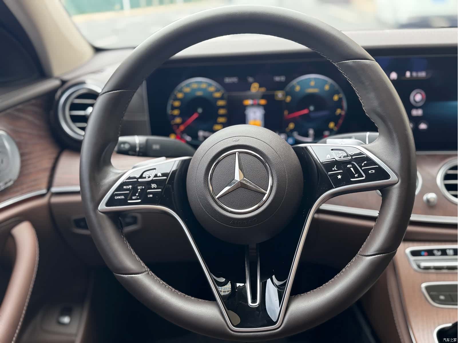 Mercedes-Benz E-Class, 2021 18