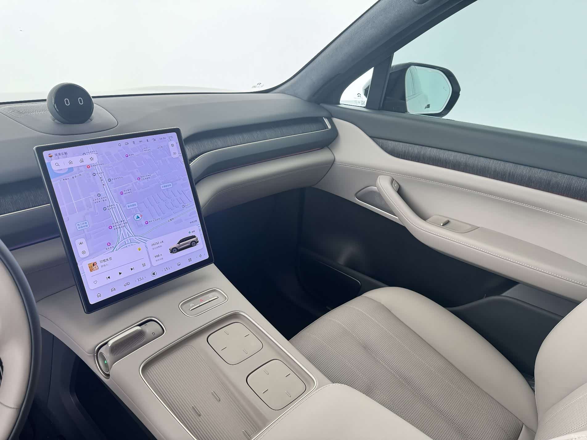 NIO ES8, 2023 11