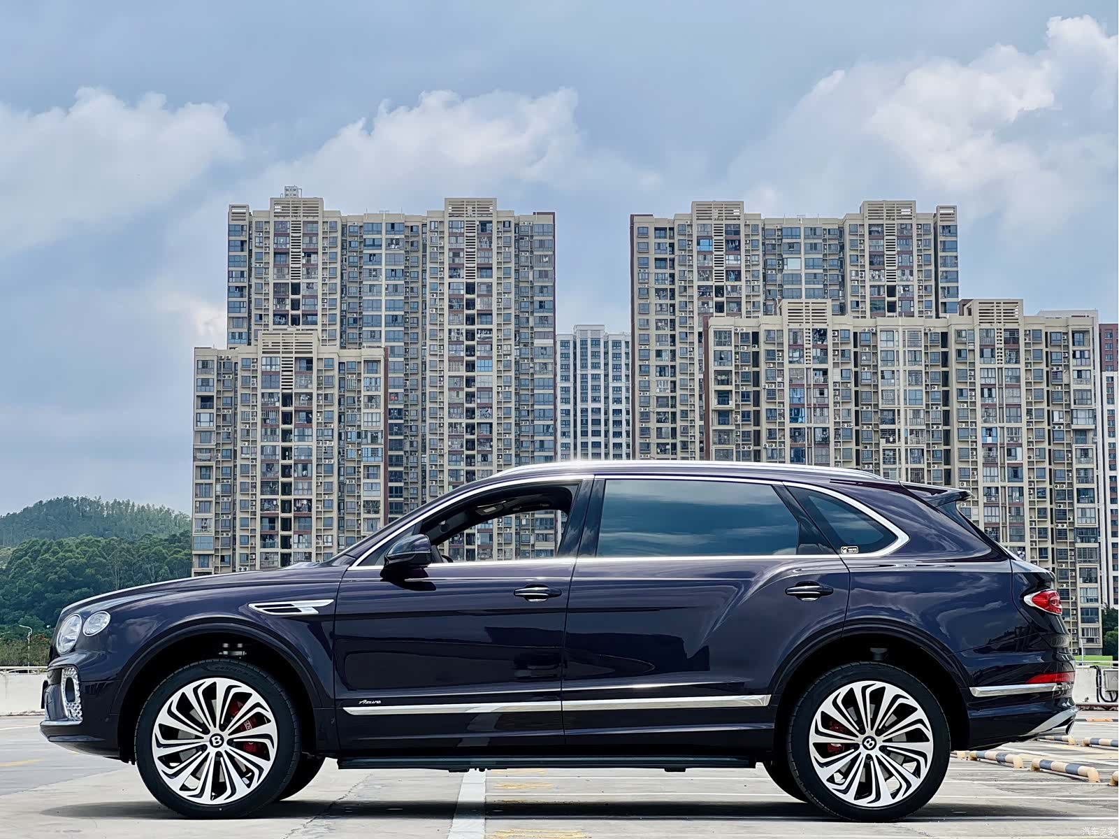 Bentley Bentayga, 2023 15