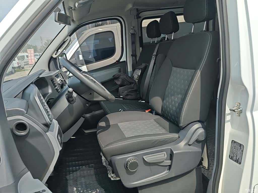 Maxus V80, 2023 15