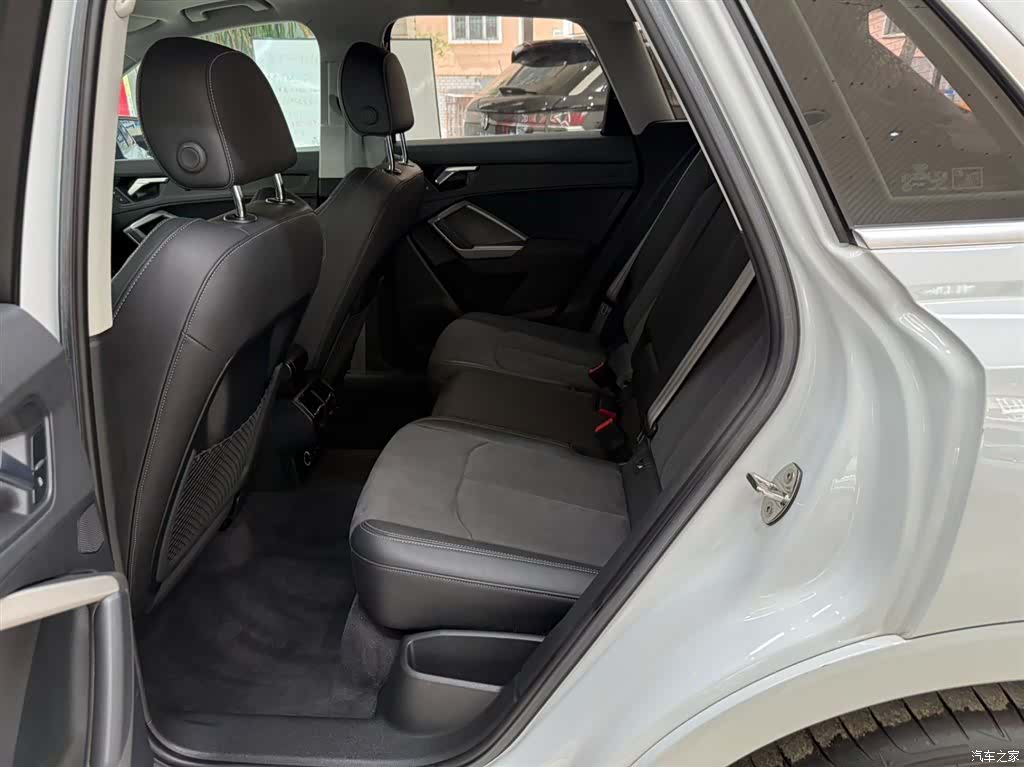 Audi Q3, 2023 18