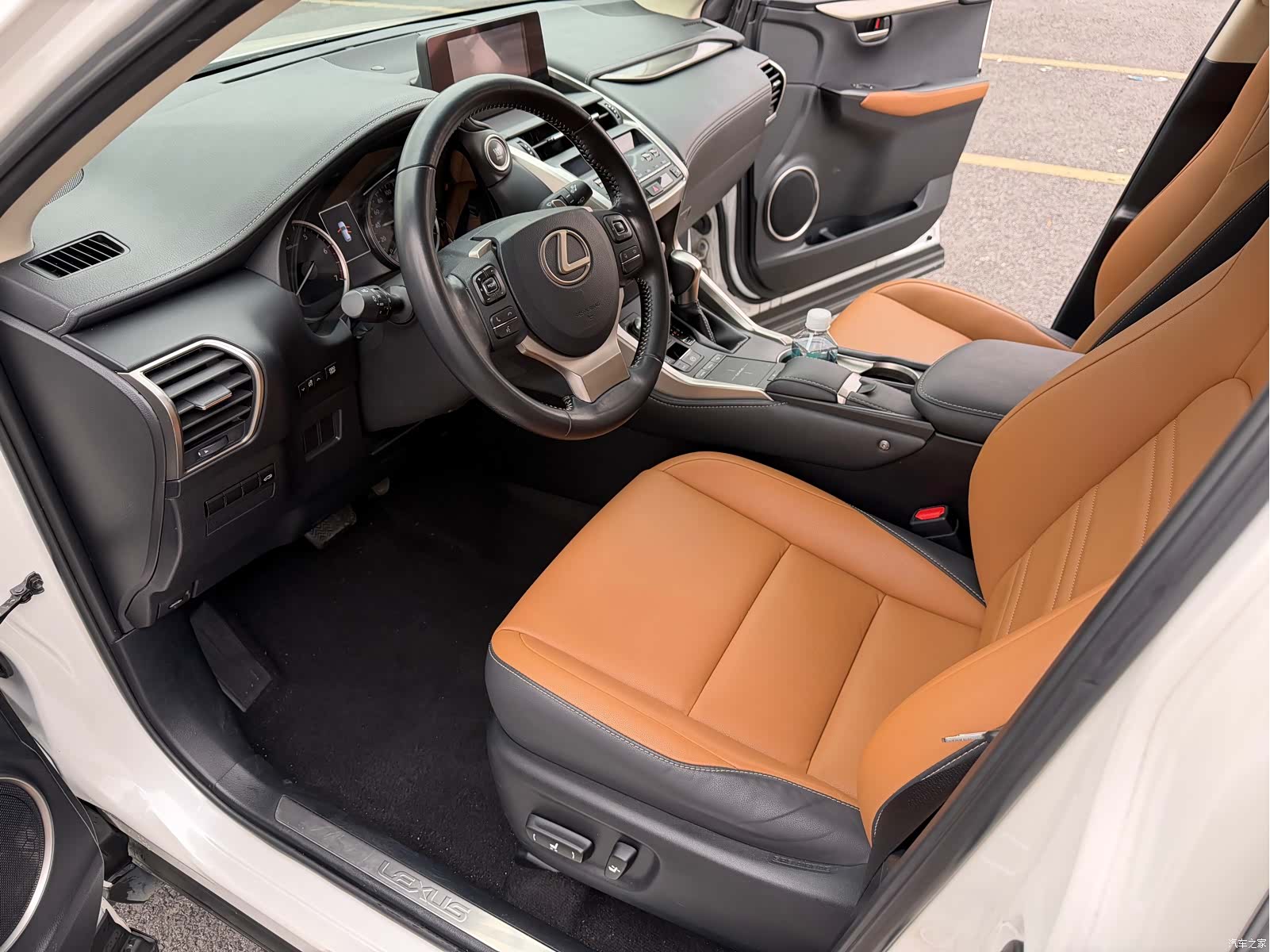 Lexus NX, 2019 9