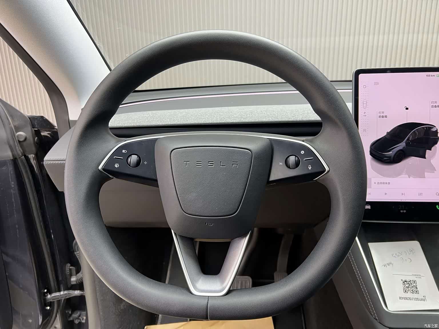 Tesla Model Y, 2025 все фото