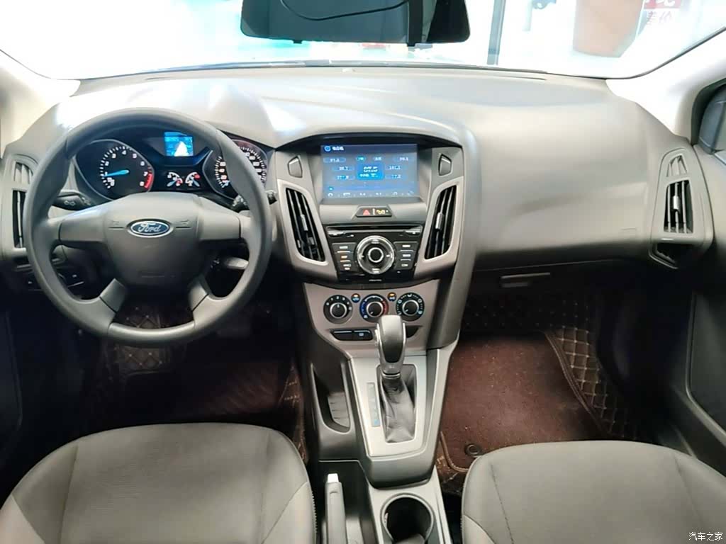 Ford Focus, 2014 10