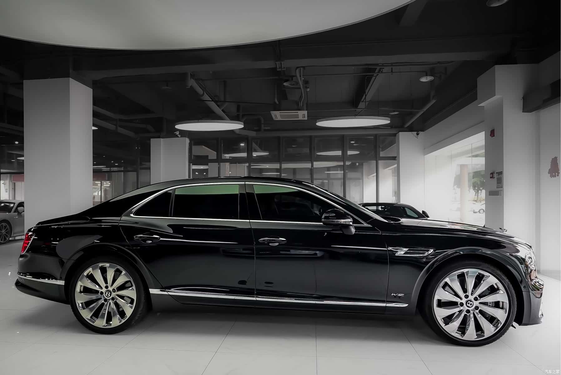 Bentley Flying Spur, 2021 7