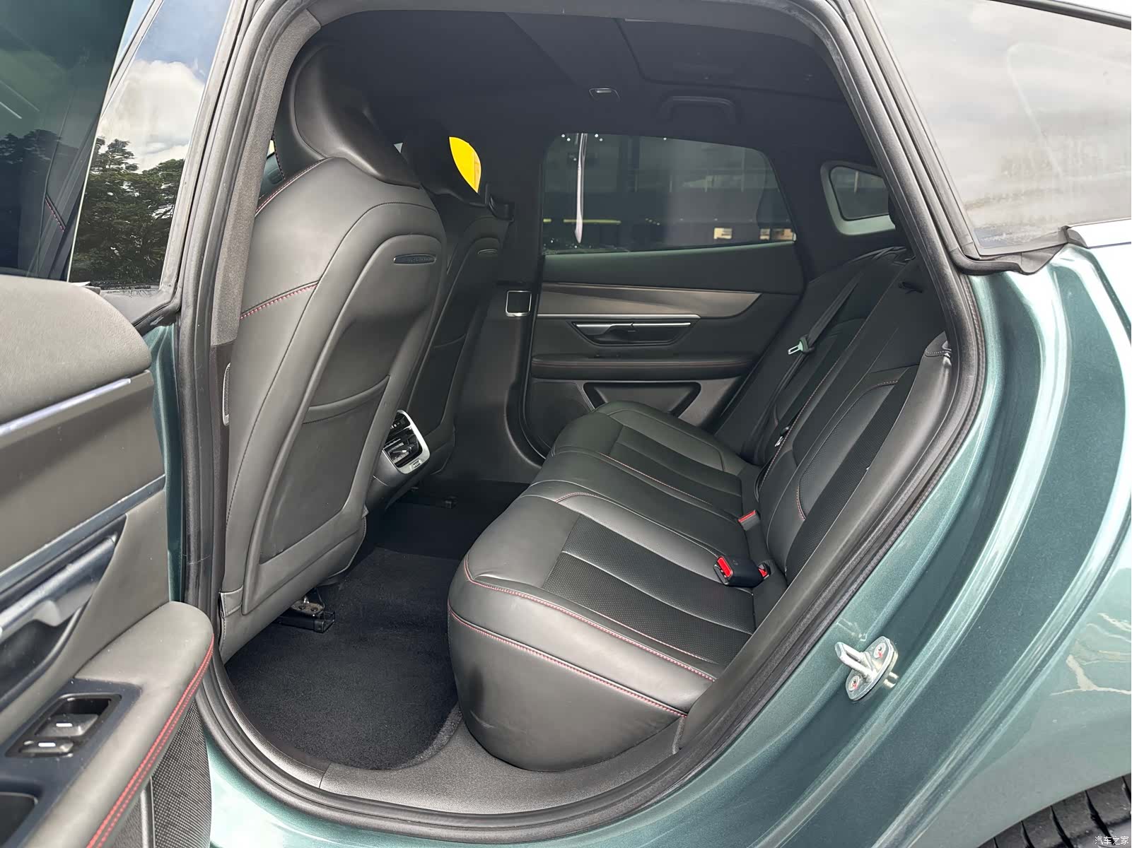 Xpeng P7, 2023 9