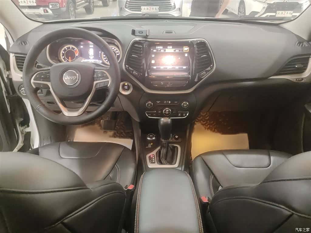 Jeep Cherokee, 2016 10