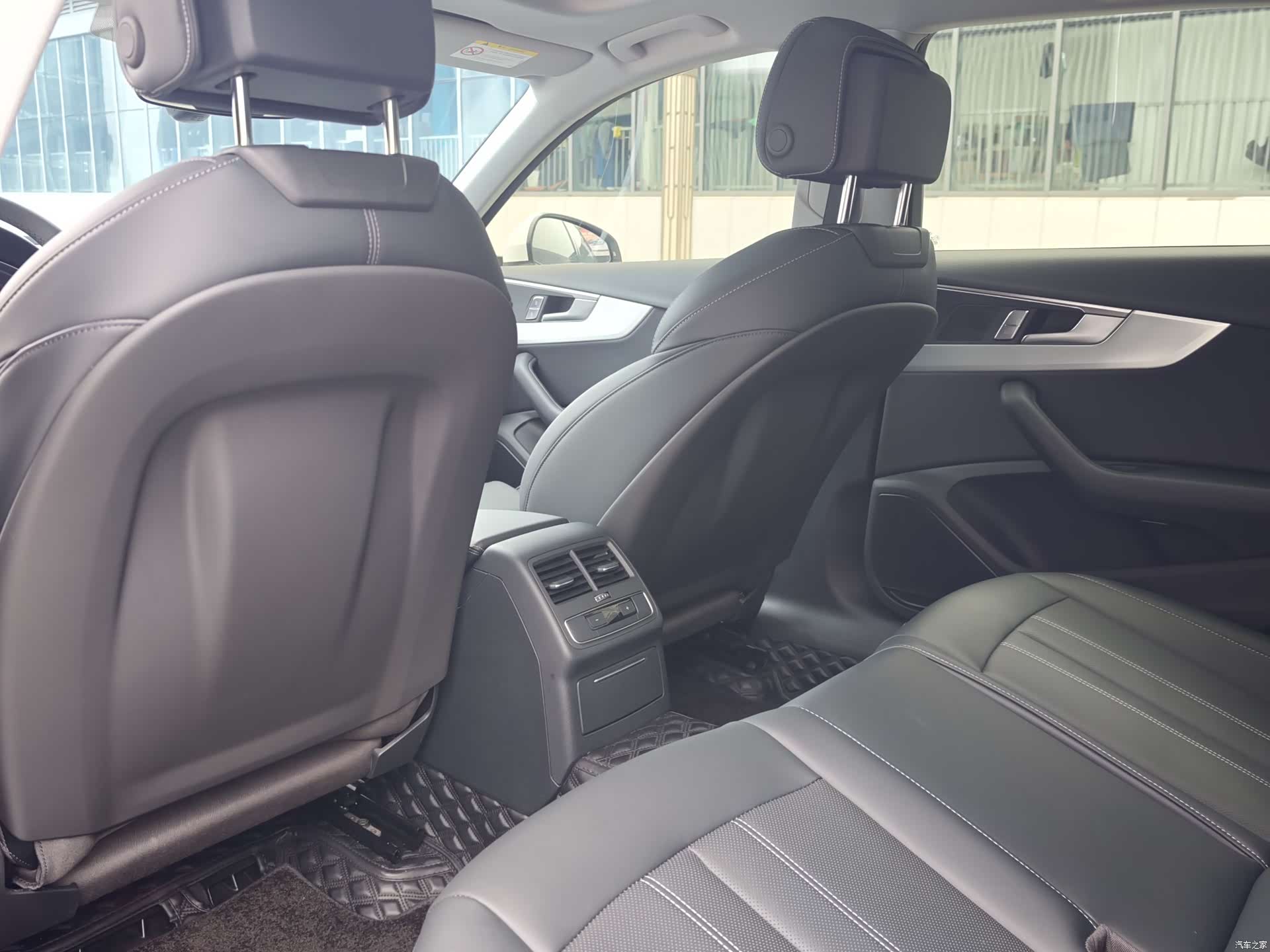 Audi A4L, 2025 8