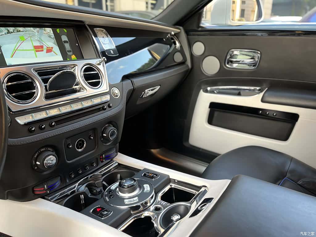 Rolls-Royce Ghost, 2013 8