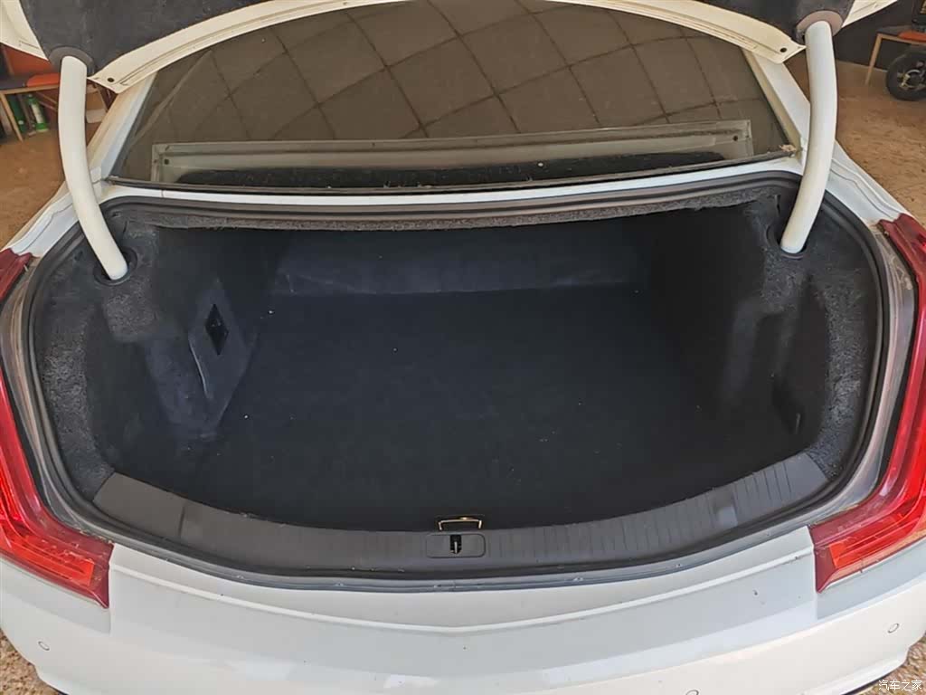 Cadillac XTS, 2019 19