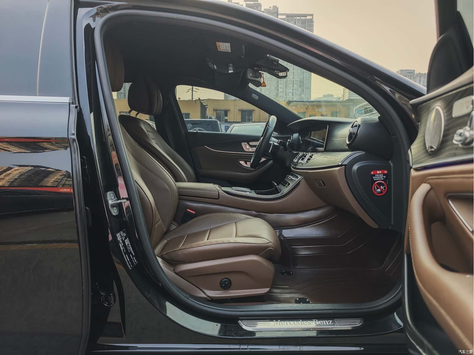 Mercedes-Benz E-Class, 2022 16