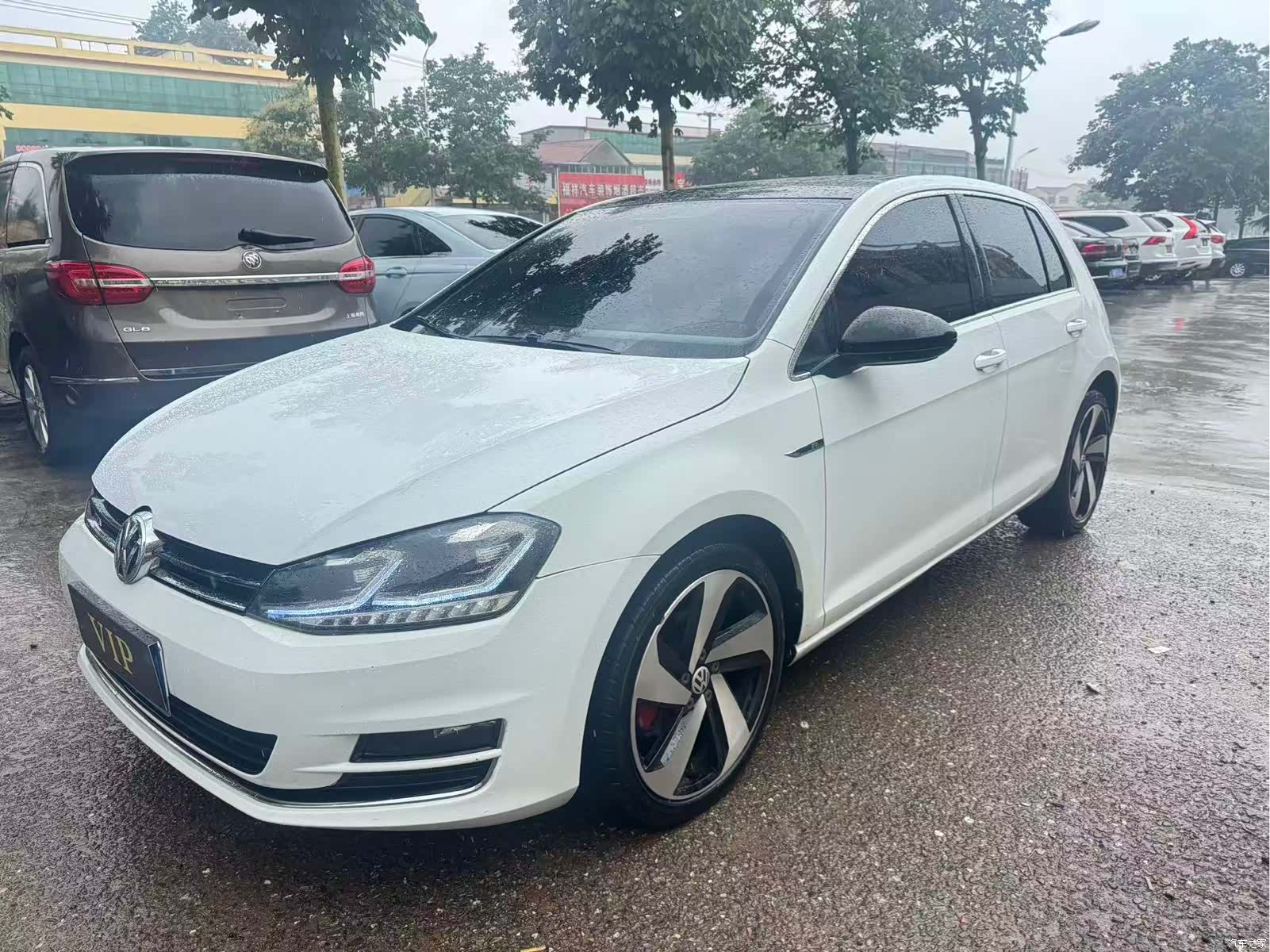 Volkswagen Golf, 2016 1